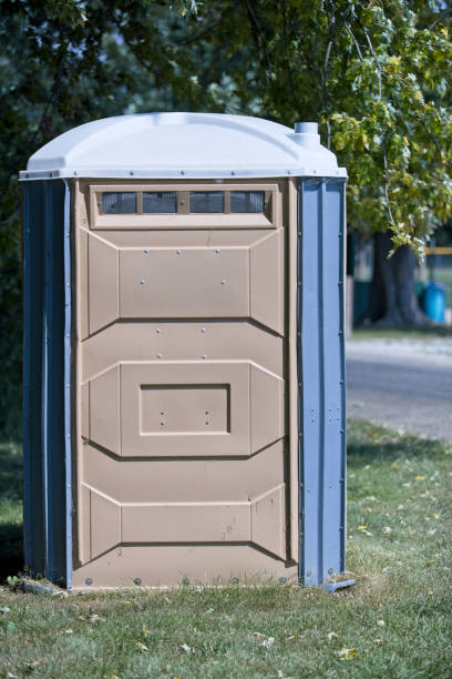 Best Portable restroom trailer rental  in Versailles, KY